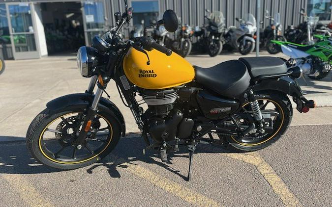 2023 Royal Enfield Meteor Fireball Yellow