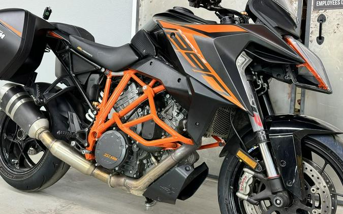 2020 KTM 1290 Super Duke GT