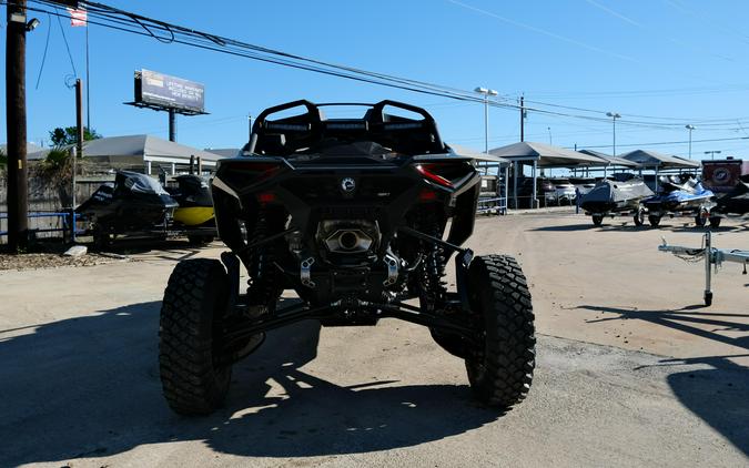 2026 CAN-AM MAVERICK R MAX X RC WITH SMARTSHOX 999T DCT