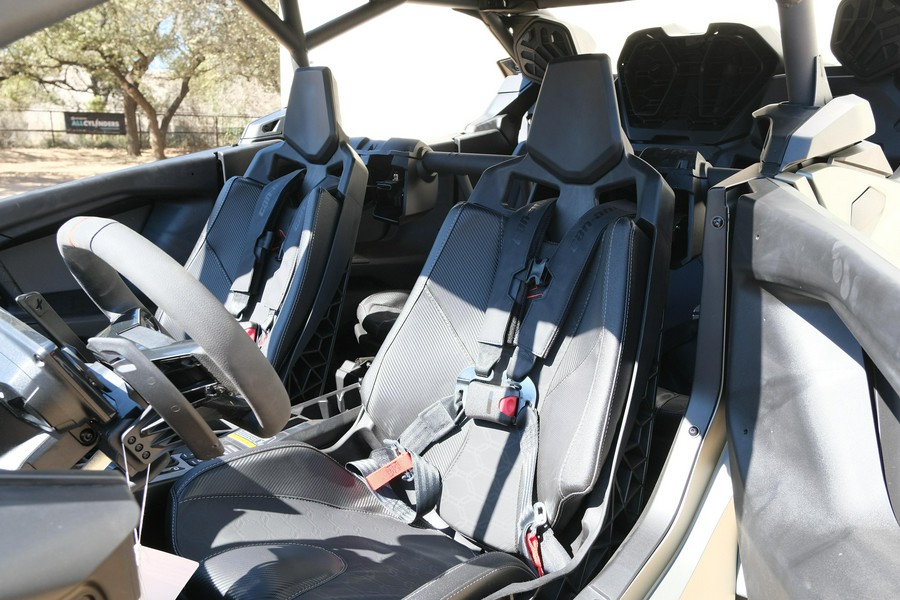 2026 CAN-AM MAVERICK R MAX X RC WITH SMARTSHOX 999T DCT