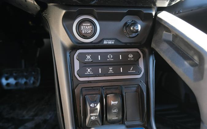 2026 CAN-AM MAVERICK R MAX X RC WITH SMARTSHOX 999T DCT