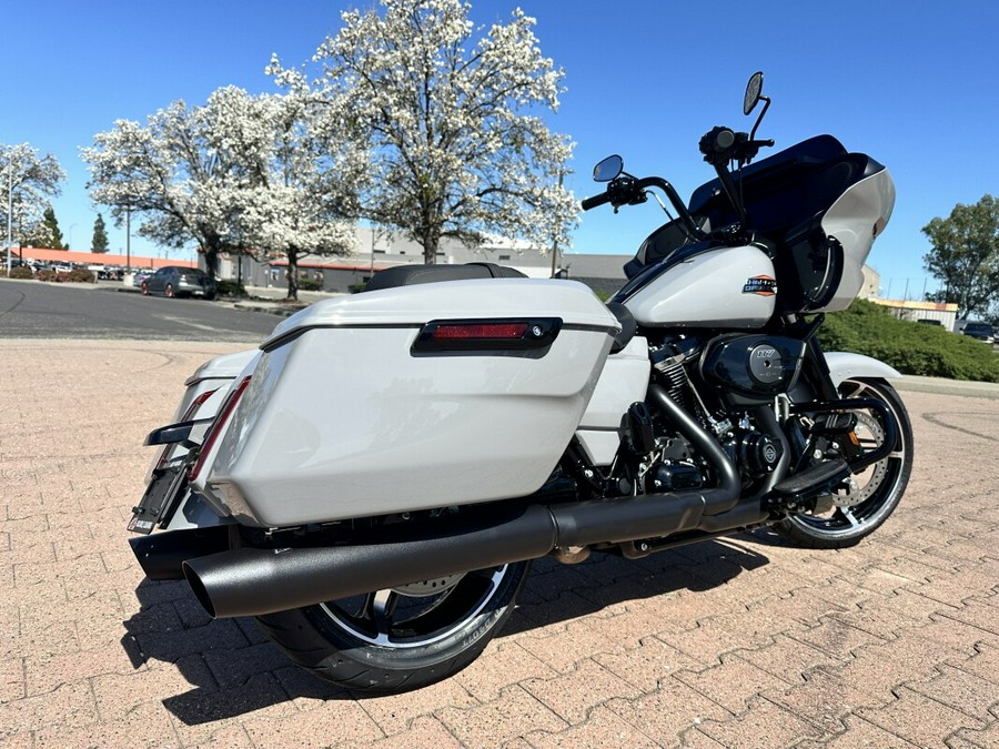 FLTRX 2024 Road Glide®