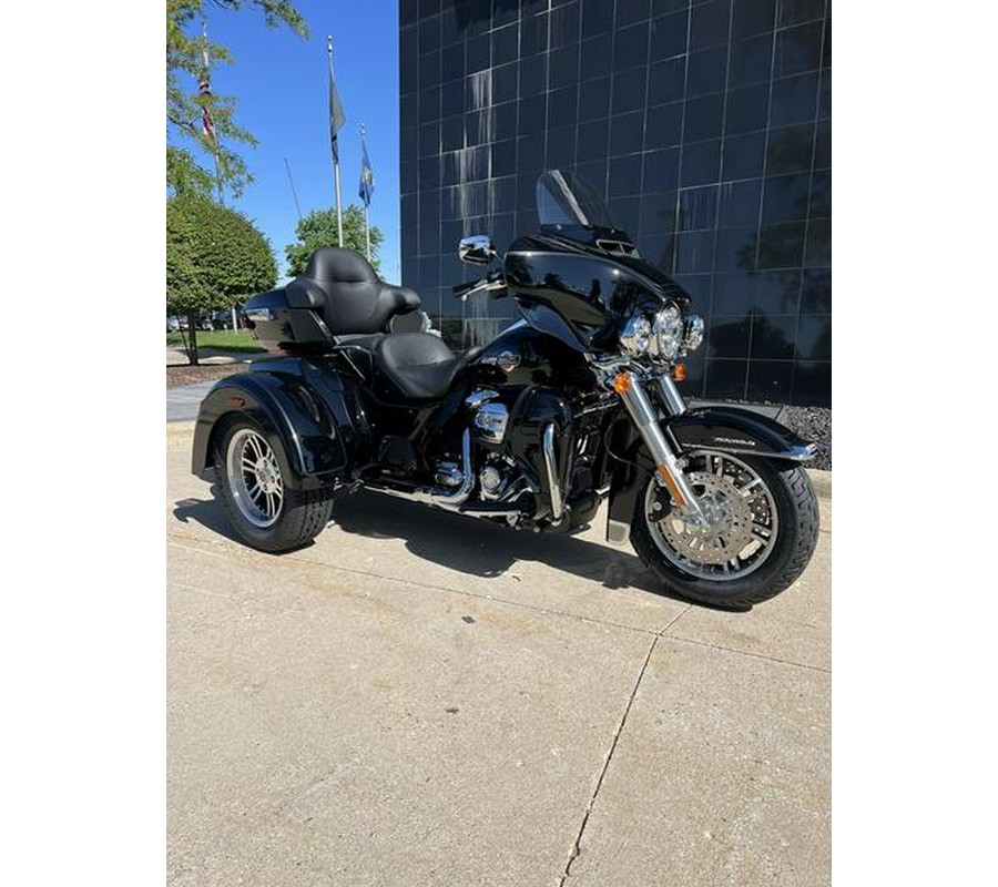 2024 Harley-Davidson® FLHTCUTG - Tri Glide® Ultra