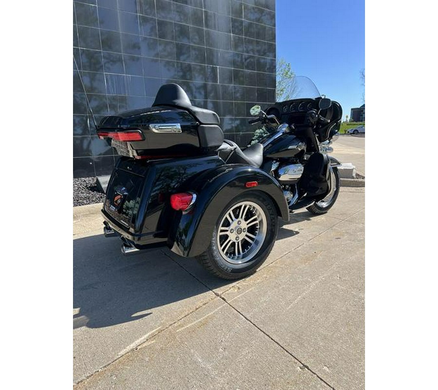 2024 Harley-Davidson® FLHTCUTG - Tri Glide® Ultra