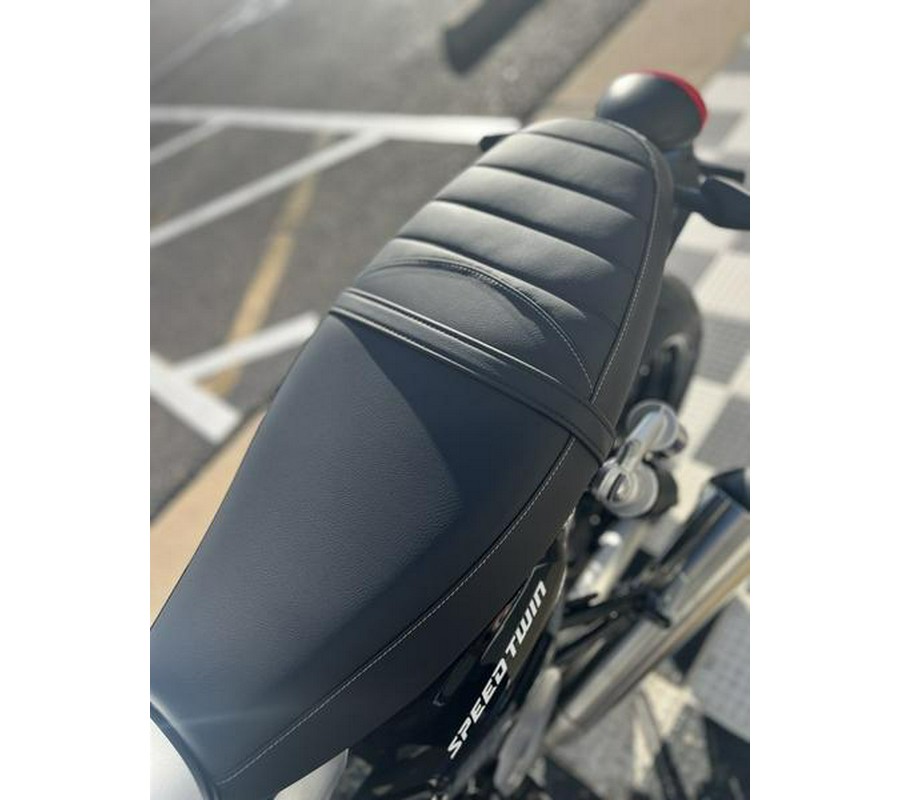 2025 Triumph Speed Twin 1200 Aluminum Silver