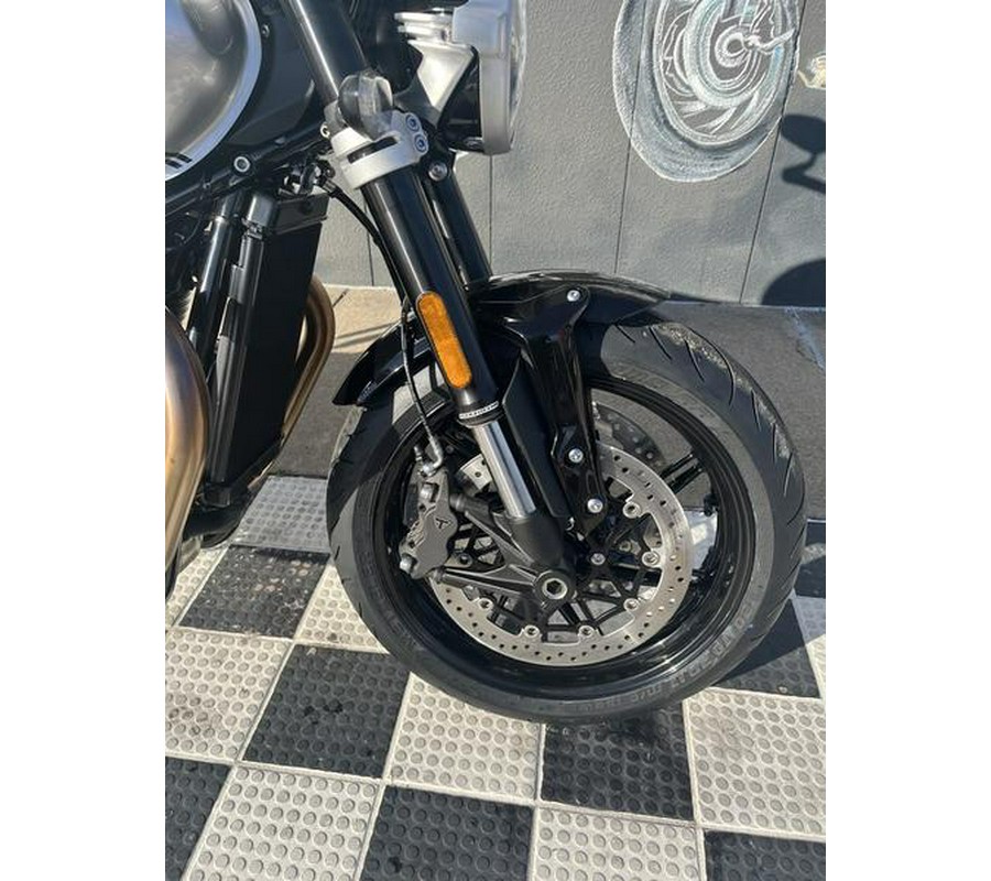 2025 Triumph Speed Twin 1200 Aluminum Silver