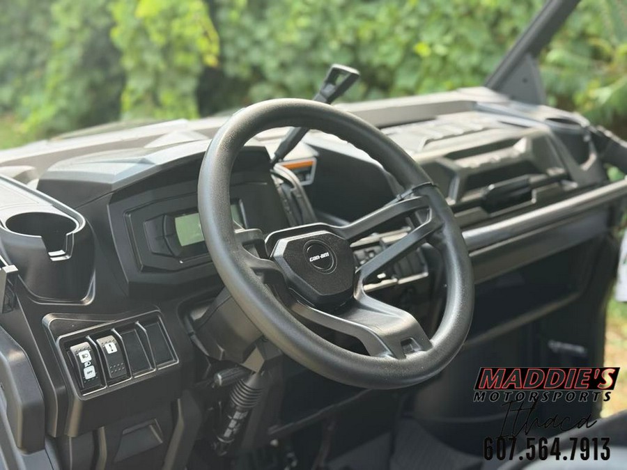 2025 Can-Am Defender XT HD10