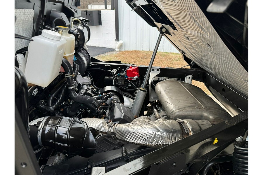 2023 Can-Am DEFENDER LIMITED HD10