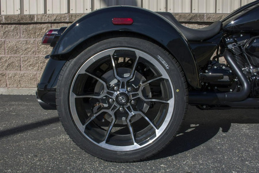 2026 Harley-Davidson® FLTRT - Road Glide® 3