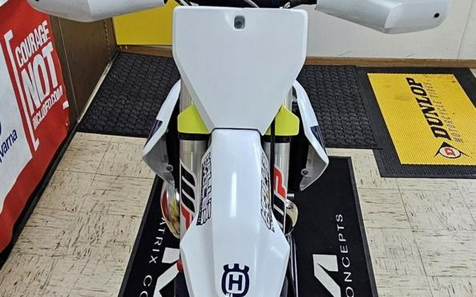 2022 Husqvarna® TX 300i