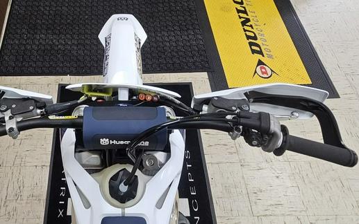 2022 Husqvarna® TX 300i