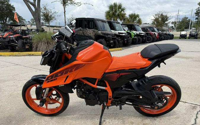 2024 KTM Duke 390