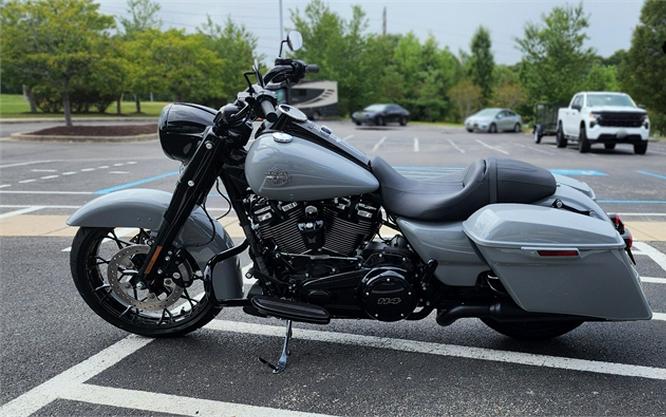 2024 Harley-Davidson Road King Special