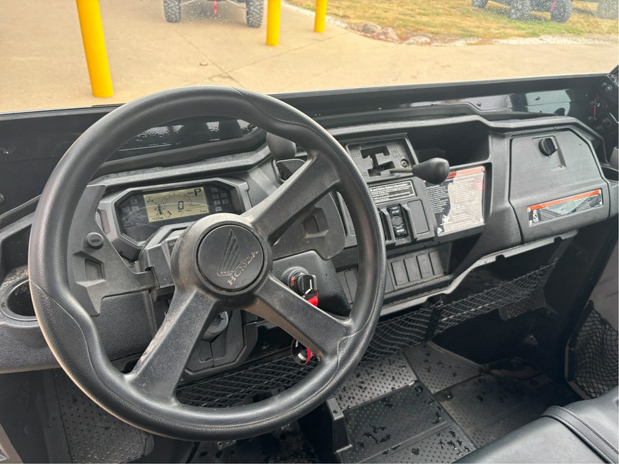 2025 Honda Pioneer 1000 Deluxe