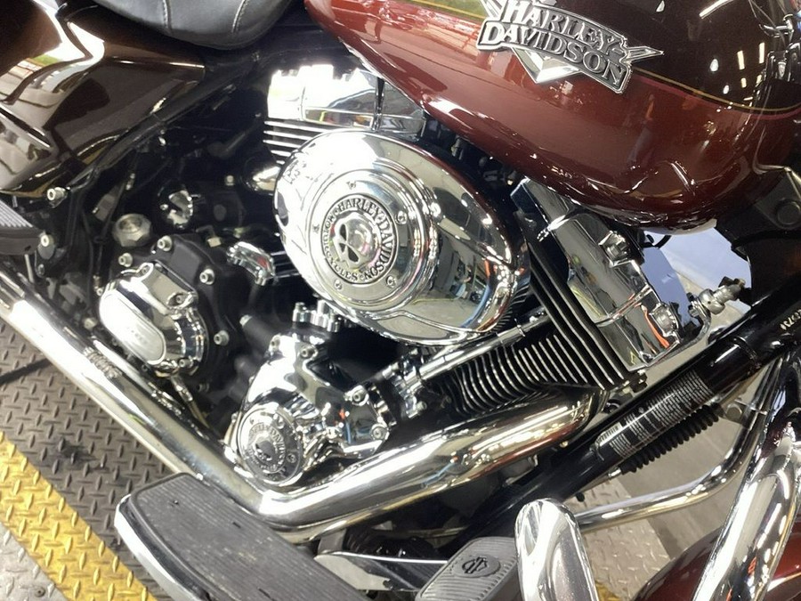 2011 Harley-Davidson® FLHRC - Road King® Classic