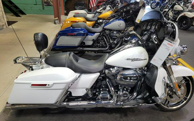 2017 Harley-Davidson Street Glide Special Crushed Ice Pearl