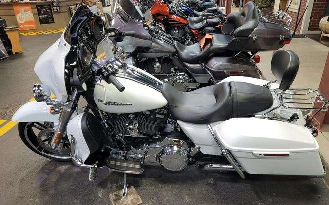 2017 Harley-Davidson Street Glide Special Crushed Ice Pearl