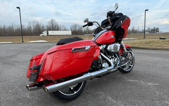 2026 Harley-Davidson® Road Glide® Blood Orange Chrome Trim