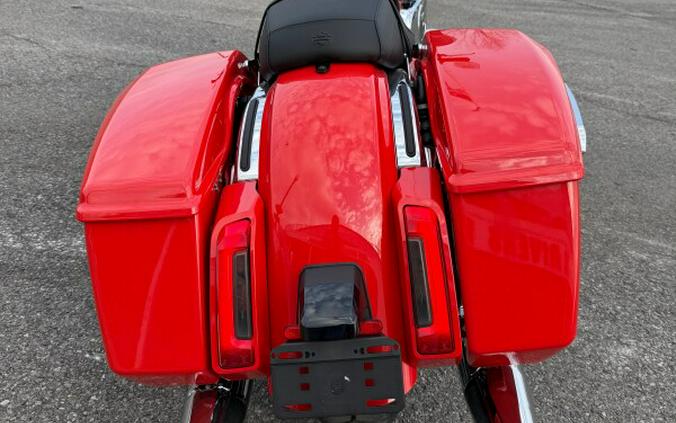 2026 Harley-Davidson® Road Glide® Blood Orange Chrome Trim