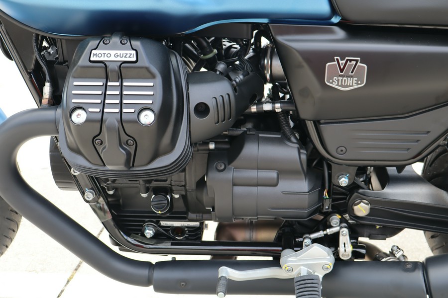 2026 Moto Guzzi V7 Stone