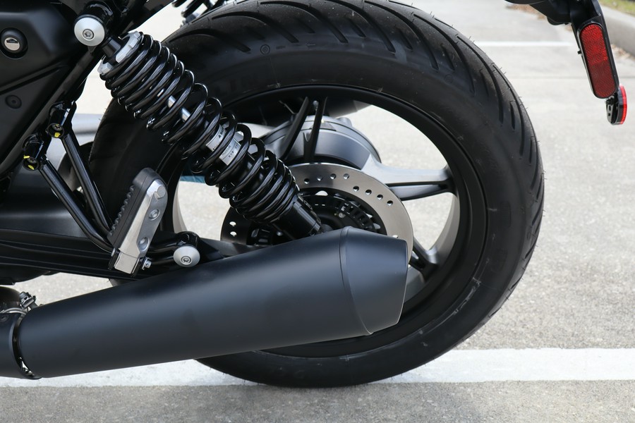 2026 Moto Guzzi V7 Stone