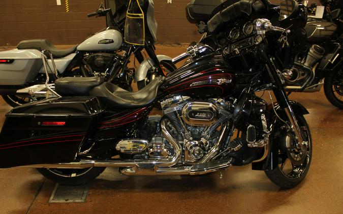 2011 Harley-Davidson® CVO™ Street Glide® BLACK DIAMOND
