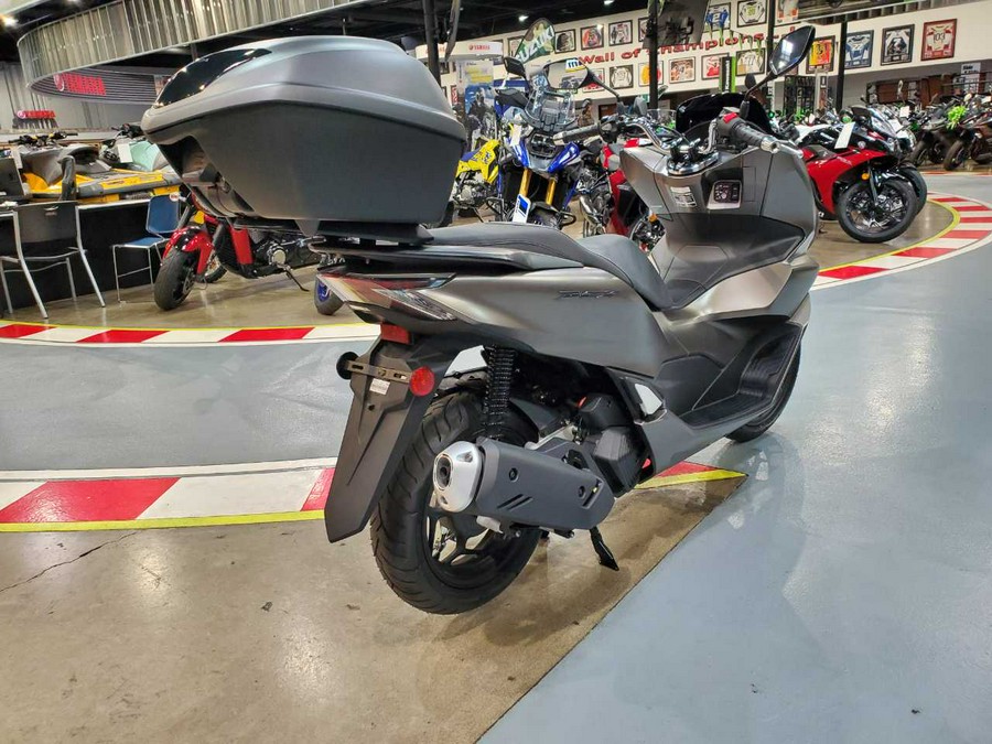 2023 HONDA PCX