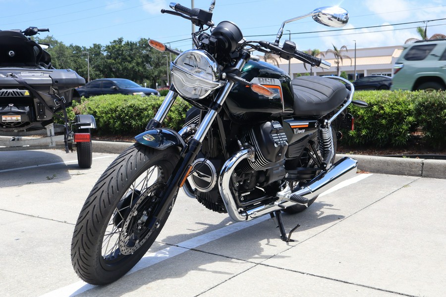 2026 Moto Guzzi V7 Special