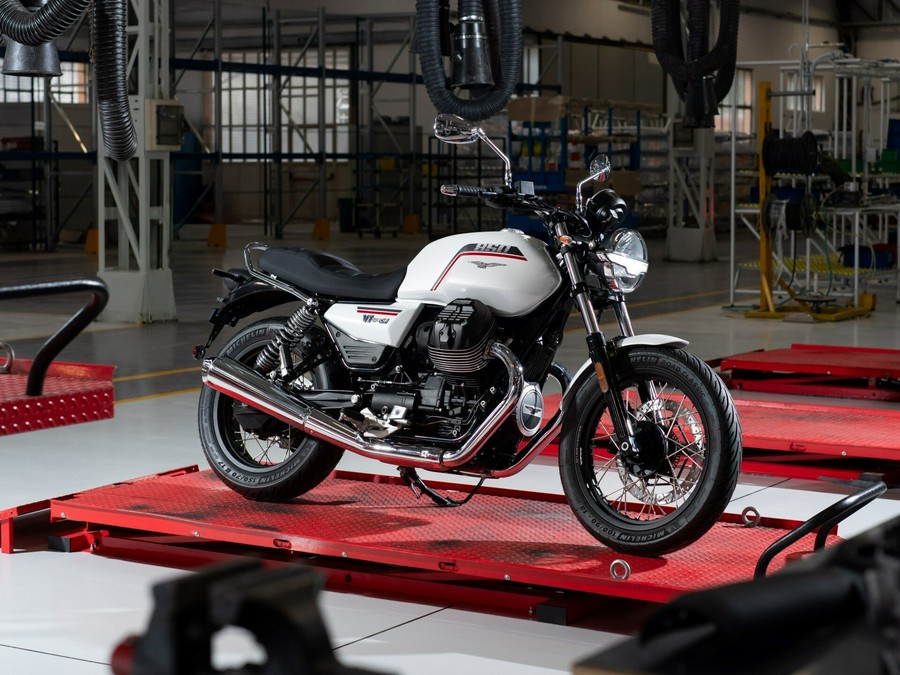 2026 Moto Guzzi V7 Special