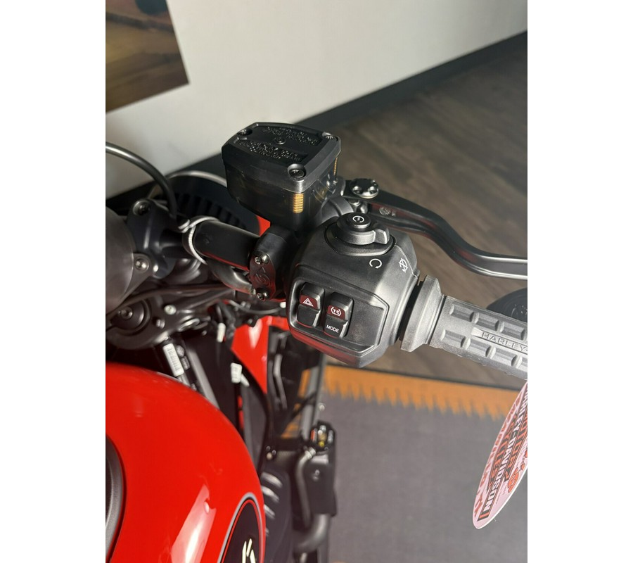 RH975 2026 Nightster®