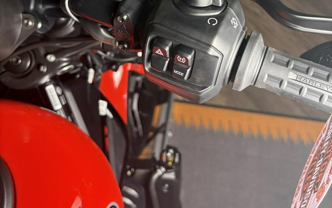 RH975 2026 Nightster®