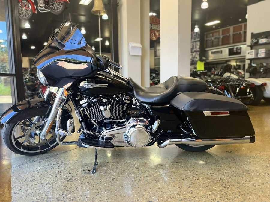 2022 Harley-Davidson Street Glide Black