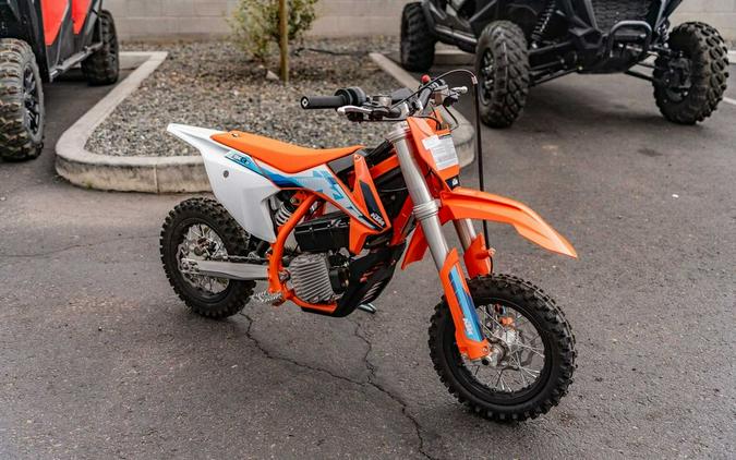 2024 KTM SX-E 3