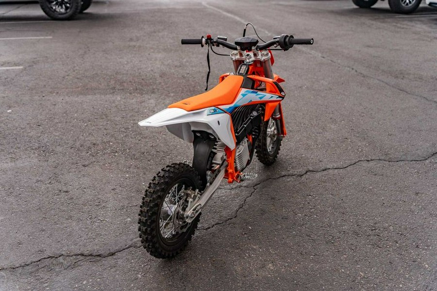 2024 KTM SX-E 3