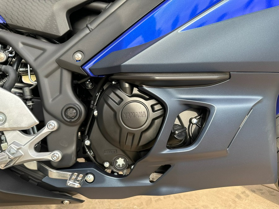 2024 YAMAHA YZF-R3 ABS