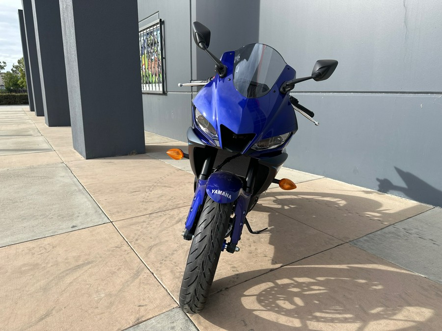 2024 YAMAHA YZF-R3 ABS