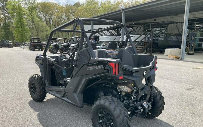 2025 Can-Am Maverick Trail DPS 700