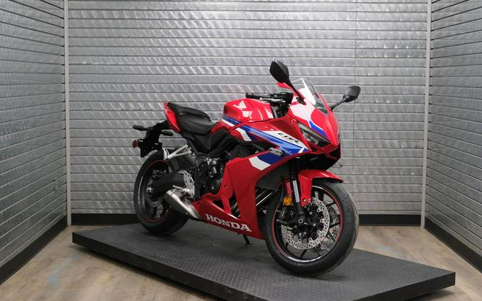 New 2026 HONDA CBR650R ECLUTCH
