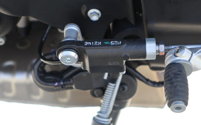 2027 Aprilia Tuono V4 Factory 1100