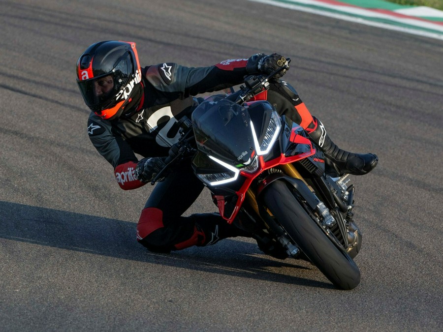 2027 Aprilia Tuono V4 Factory 1100