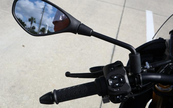 2027 Aprilia Tuono V4 Factory 1100