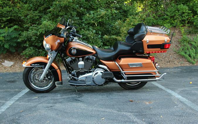 2008 Harley-Davidson® FLHTCU