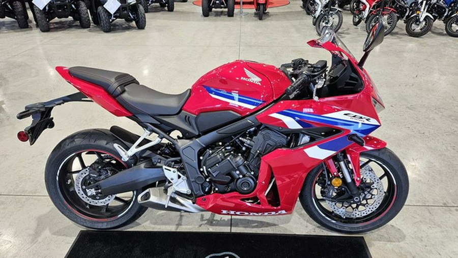 2025 Honda CBR650R E-Clutch