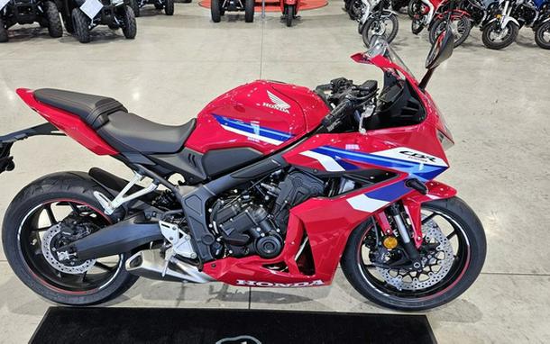 2025 Honda CBR650R E-Clutch