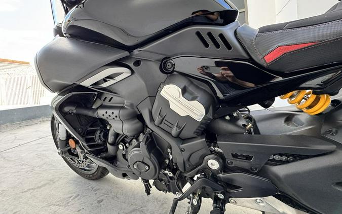 2023 Ducati Diavel V4 Thrilling Black