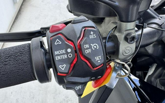 2023 Ducati Diavel V4 Thrilling Black