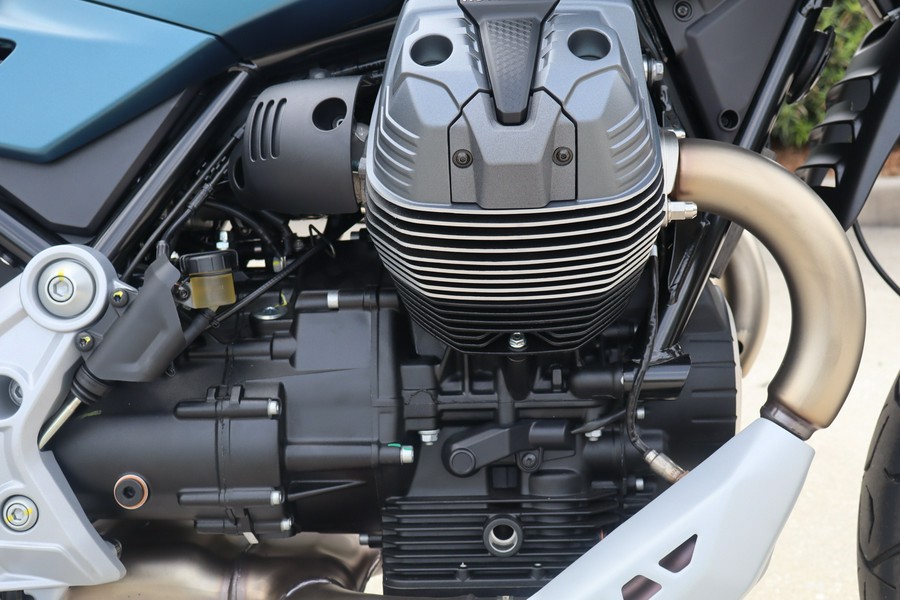 2026 Moto Guzzi V85 TT Travel