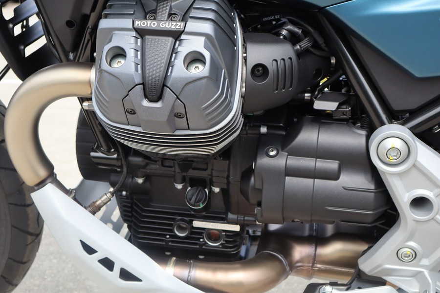 2026 Moto Guzzi V85 TT Travel