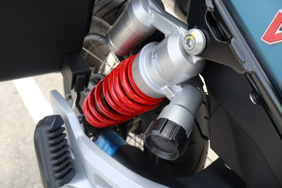 2026 Moto Guzzi V85 TT Travel