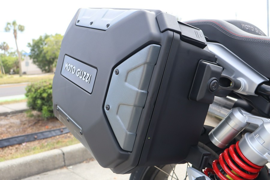 2026 Moto Guzzi V85 TT Travel